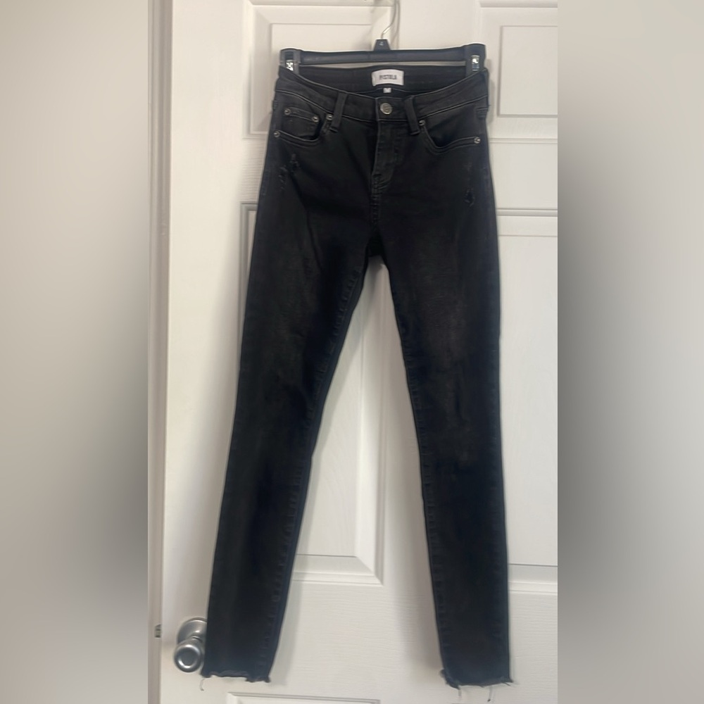 Pistola size 25 black mid rise skinny jeans